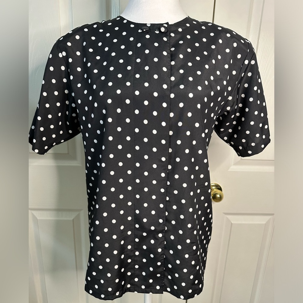 Oscar de la Renta Expressions Vintage polka dot blouse, snap closures , size 10